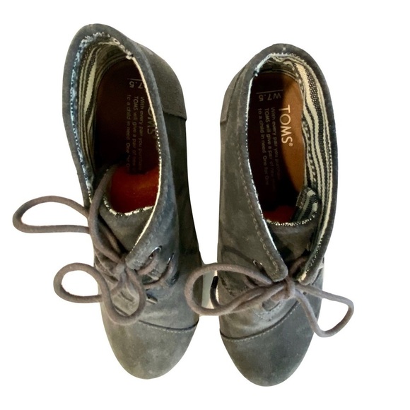 Toms Grey Suede 2.75” Wedge Booties / Shooties for Work Casual Day Out Size 7.5 - Picture 9 of 13